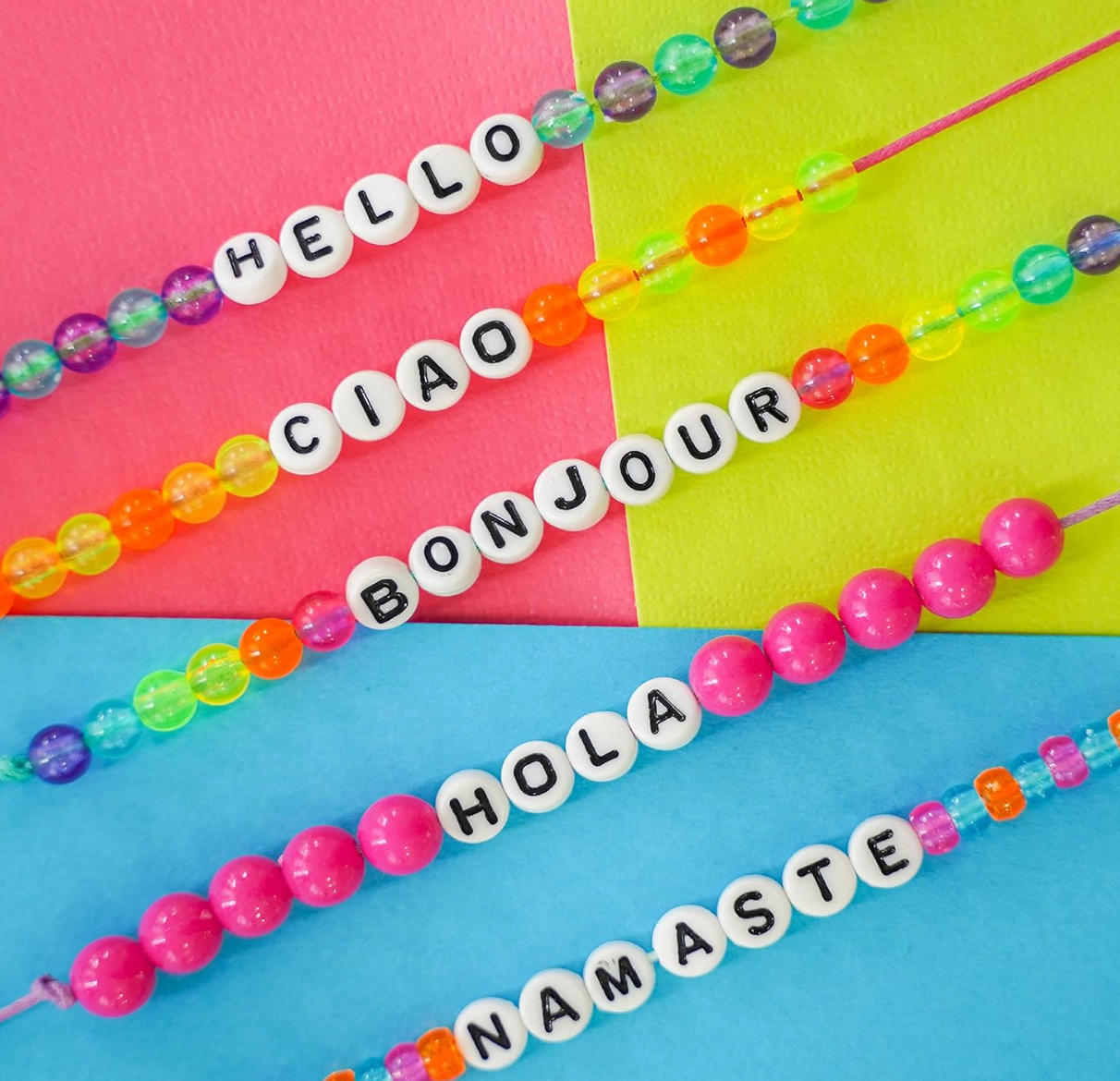 Estudio Para hacer Pulseras con Cuentas del Alfabeto  PORFYDYA