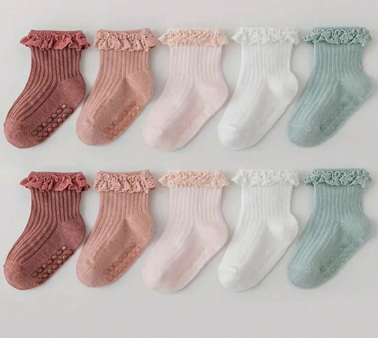 Calcetin para Niña con Olan  Talla 0-6 meses CHIKY NYNO